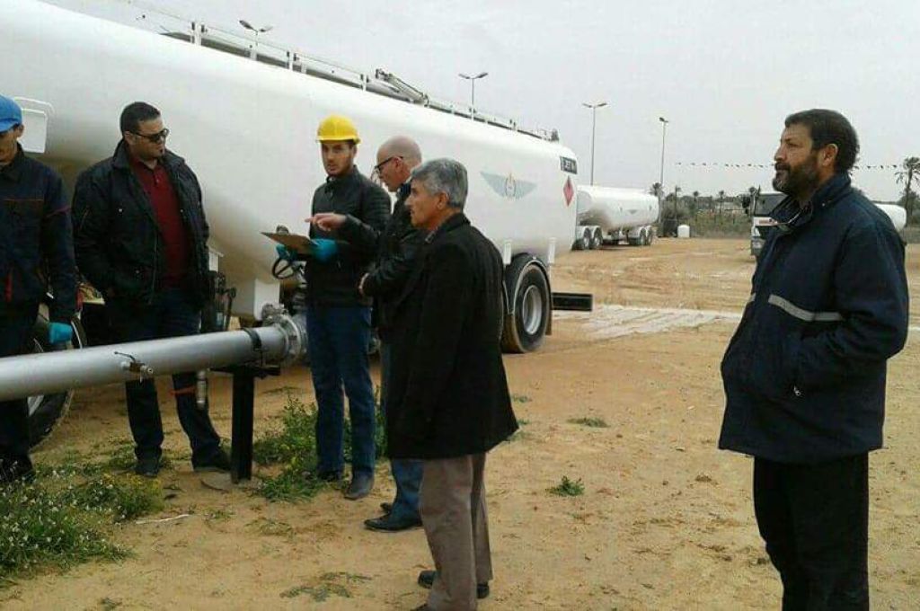 البدء فى تطبيق الإجراءات الواردة فى الدليل التشغيلى لمستودعات المطارات