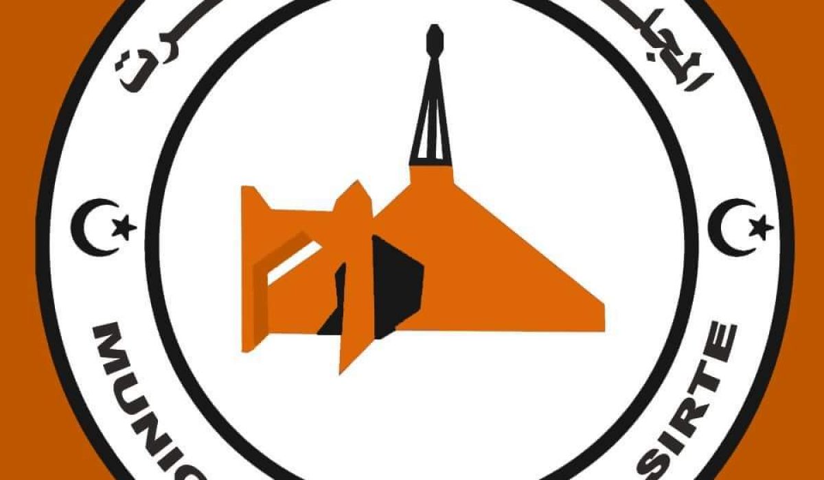 عميد بلدية سرت يناقش إعادة تطوير النظم المعمارية بالمدينة