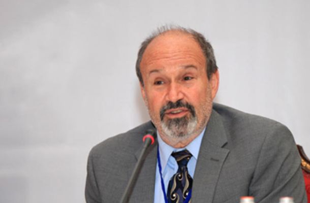 خاص.. "الزنتوتي": كل مواطن ليبي مدين ب 30 ألف دينار.. ويتسائل أين تم انفاق الدين العام!!