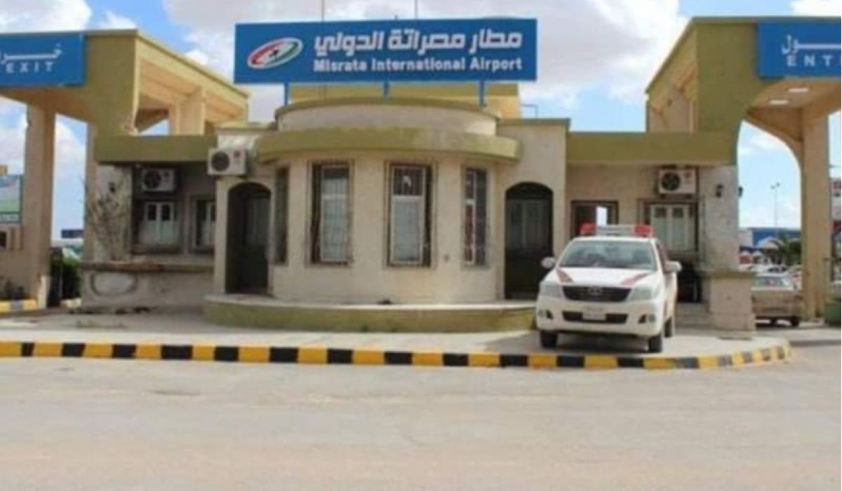 مكتب الإعلام بمطار مصراتة يؤكد توقف الرحلات بمعيتيقة .. وإحالتها لمصراتة