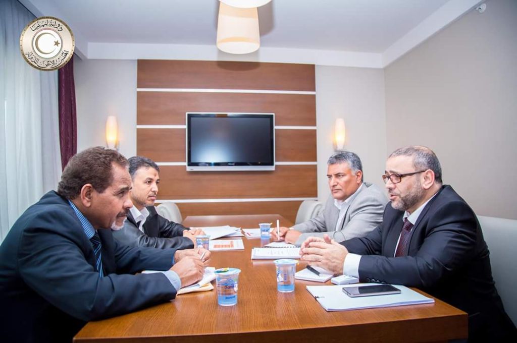 الثني يخصص قرابة 20 مليون دينار لتنفيذ عدد من الطرق ببلدية طبرق