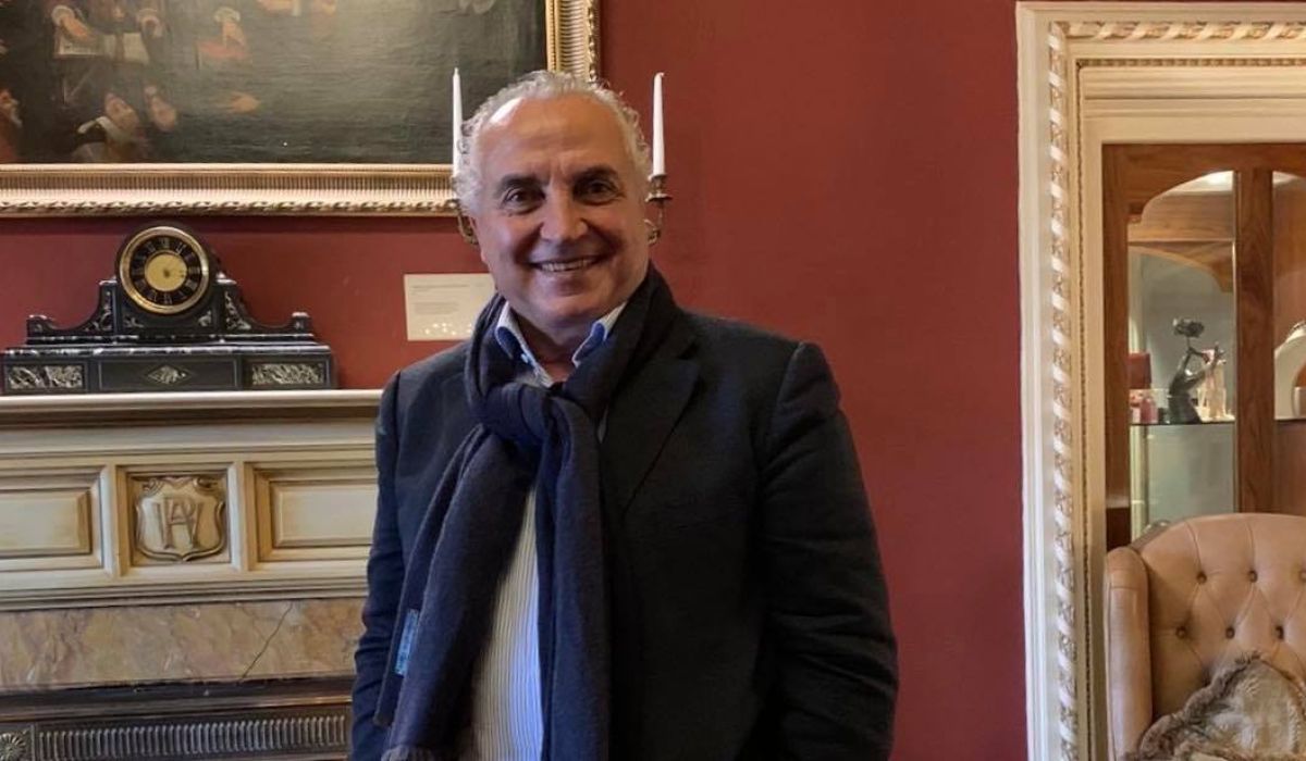 "حسني بي" يرد على الأخبار المتداولة حول استغلاله للأزمة برفع أسعار منتجاته و يوضح التفاصيل