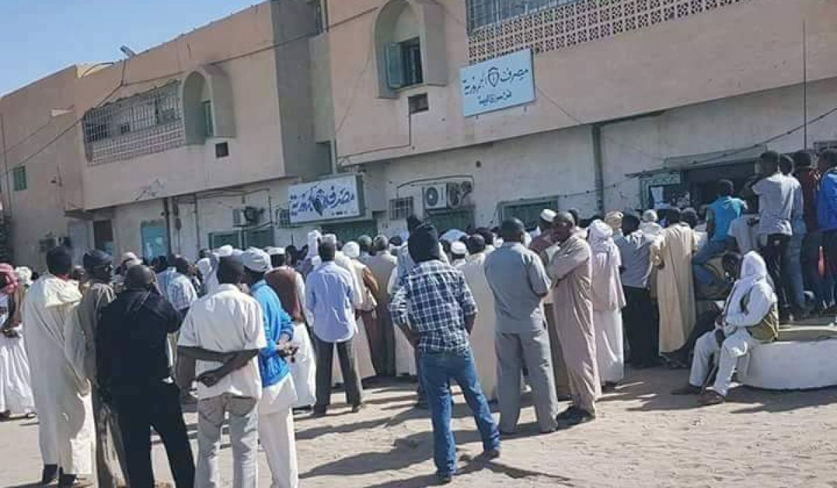 عتيقة بشير: الاتفاق على تمكين مواطني بلدية مرزق من سحب السيولة في سبها