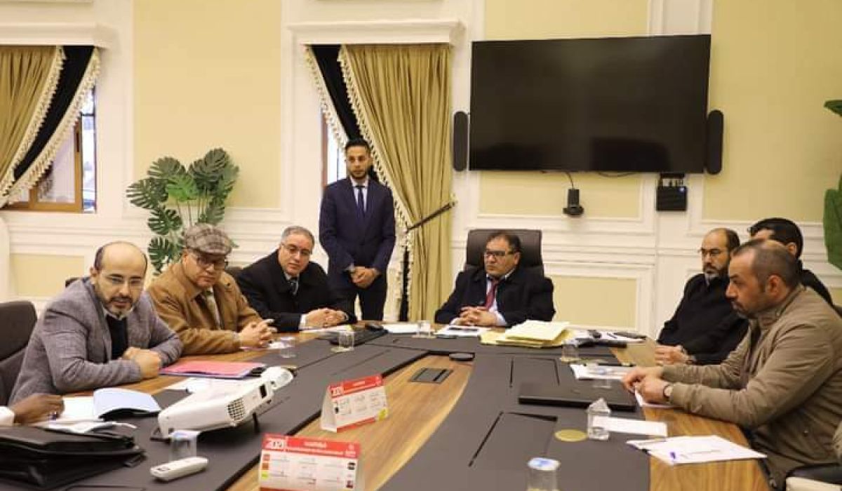"القيب" يتابع إجراءات التفويضات للمستهدفين من الإيفاد إلى الخارج