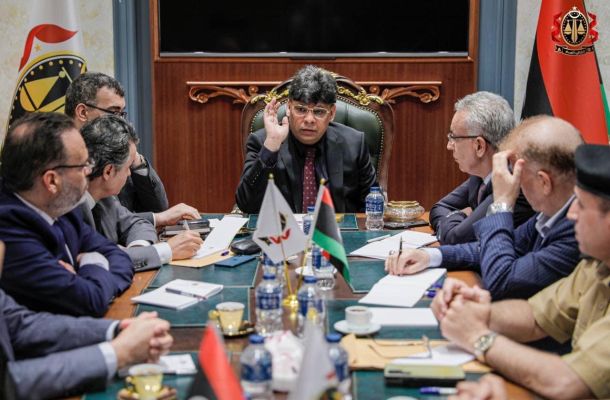 رئيس الديوان يبحث مع وزير المالية ملف الإفراجات المالية