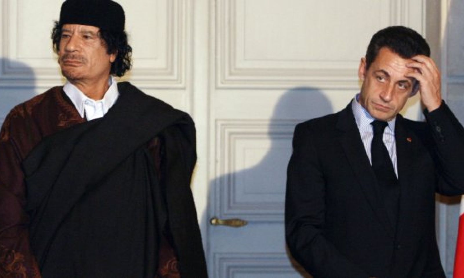 ساركوزي مطارد حتي بعد موت القذافي