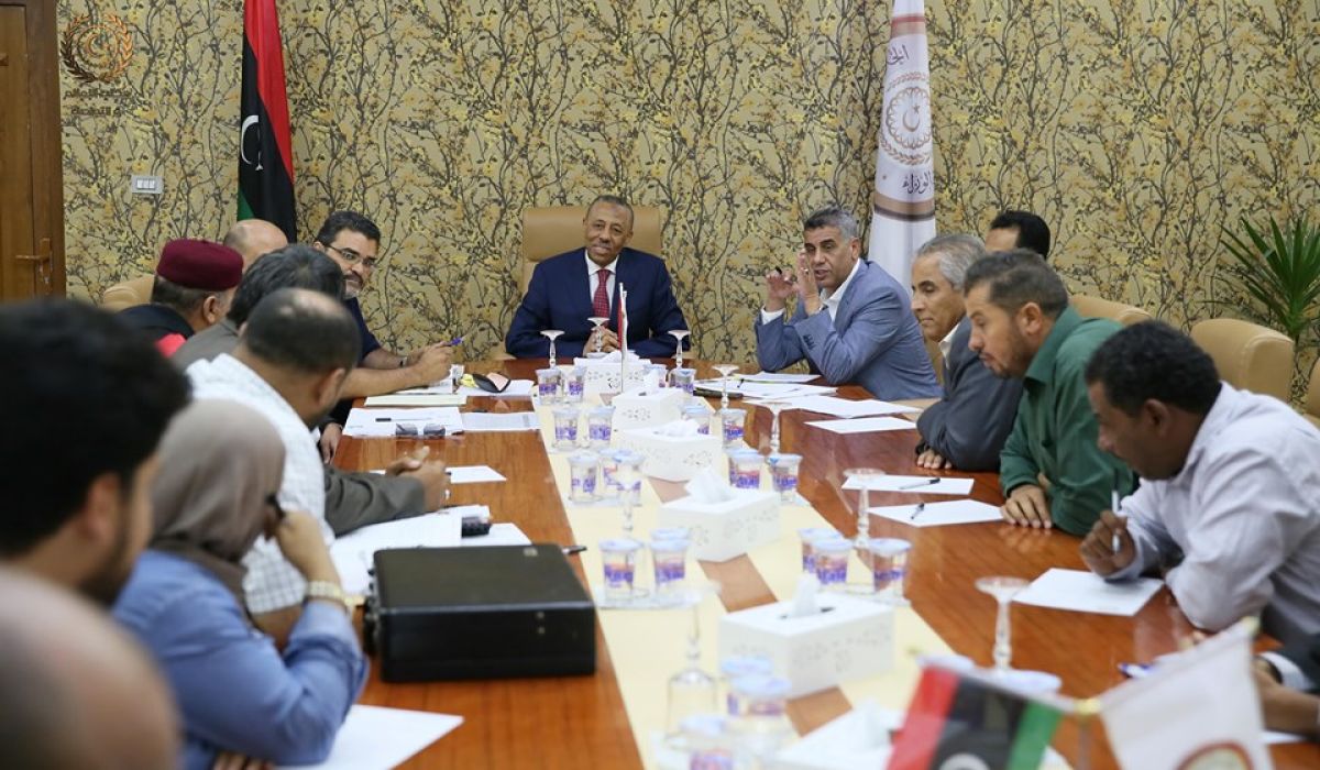 الثني يبحث سير عمل مشاريع الحكومة المؤقتة في الأبيار بقيمة 53 مليون دينار