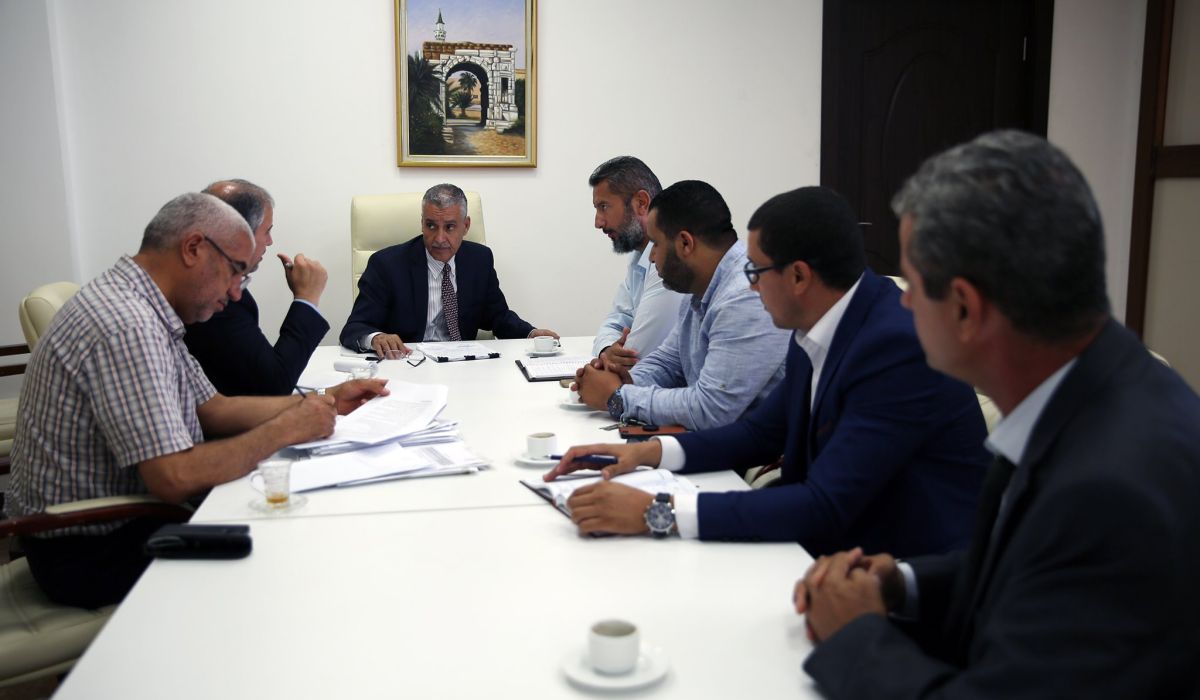 أمين عام مجلس الوزراء بحكومة الوفاق يناقش حلحلة أزمة المياه