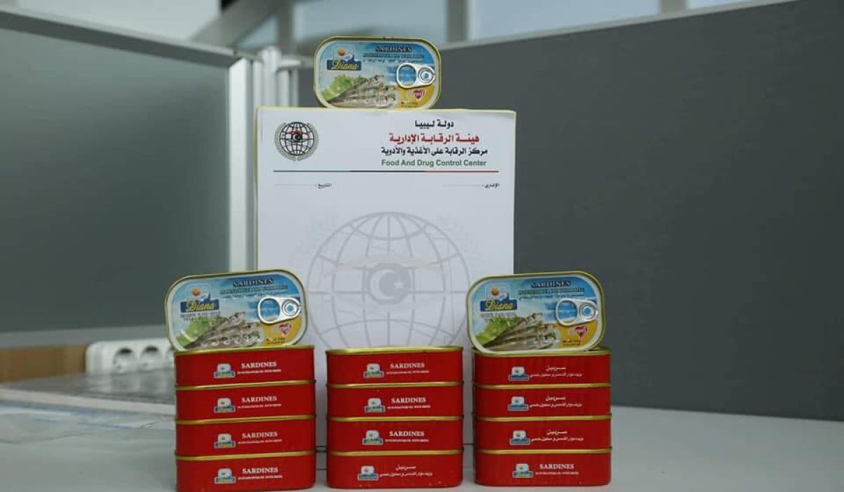 الرقابة على الأغذية والأدوية تحذر من علب "سردين" متداولة بالسوق وتاريخ صلاحيتها مزور