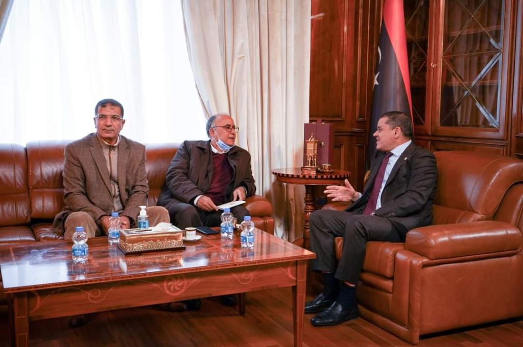 صيانة محطة تحلية المياه إلى جانب عدد من الطرق الرئيسية محور اجتماع الدبيبة مع عضوي مجلس النواب عن مدينة طبرق