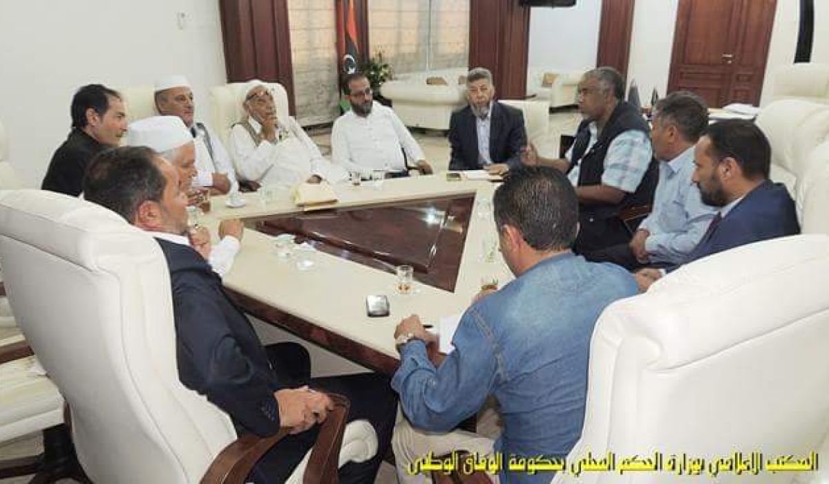 بداد قنصو يطرح مشاكل الجميل في لقاءه مع اعيانها