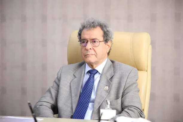 معيتيق يجتمع مع رئيس هيئة الشباب و الرياضة و صيانة الأندية محور الاجتماع