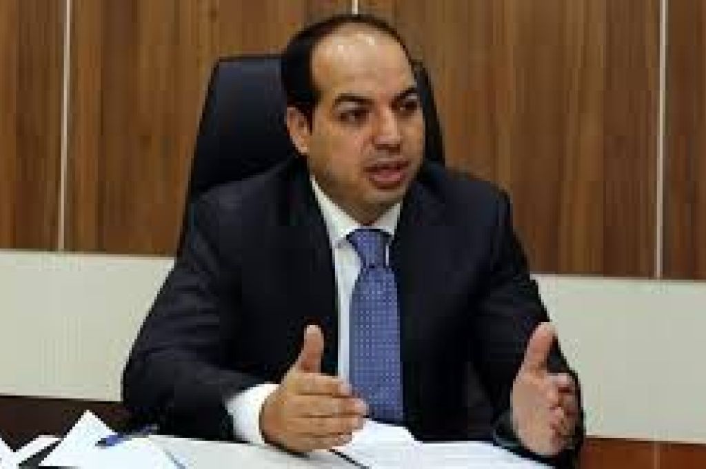 معيتيق يؤكد عزم الحكومة على استئناف العمل في أكثر من 4800 مشروع متوقف منذ 2011