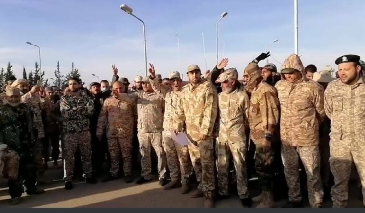 عناصر من حرس المنشآت تهدد بإقفال مصفاة الزاوية وتضع شروط