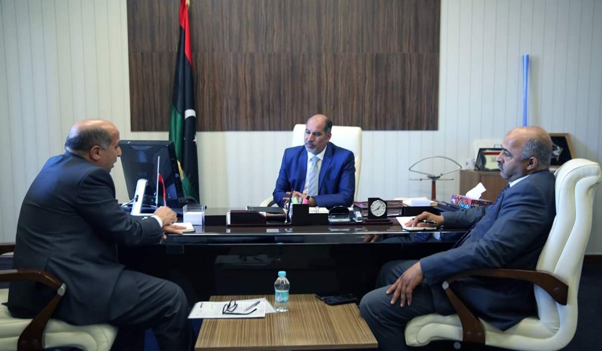 كاجمان يناقش إعادة تفعيل مشروع السكة الحديدية