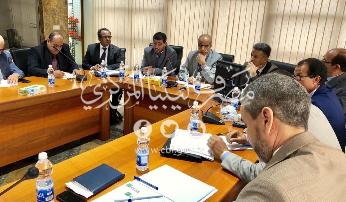 الكبير يناقش مع مدراء المصارف سير تنفيذ قرارات الاصلاحات الاقتصادية