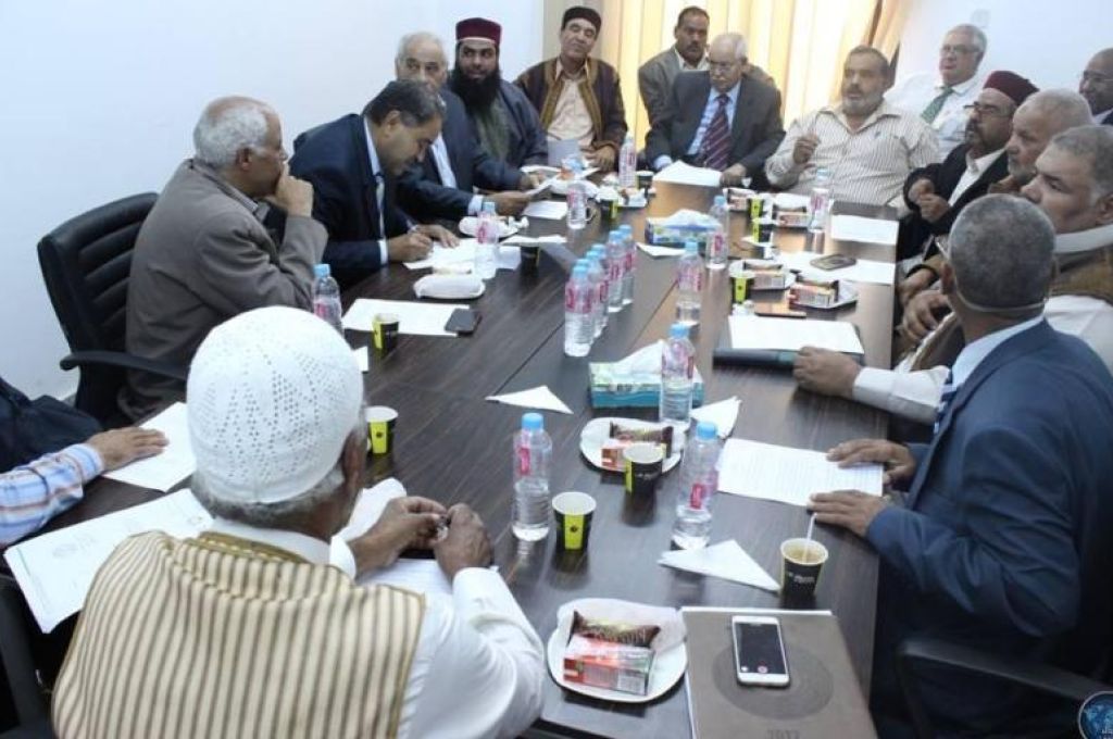 بلدي البيضاء يُسلم أدوات سلامة لشركة المياه