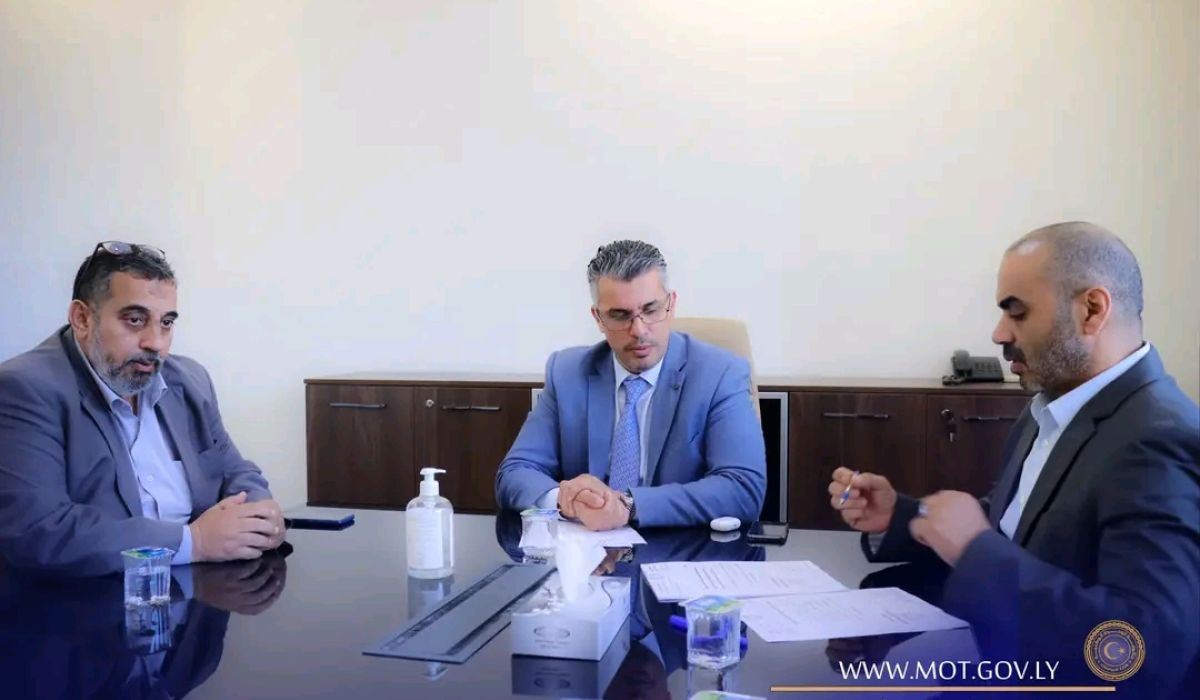 وزارة المواصلات تجتمع لمناقشة إعتماد التنظيم الداخلى للوزارة وتدليل الصعوبات التي تتعارض مع القرار والعمل به