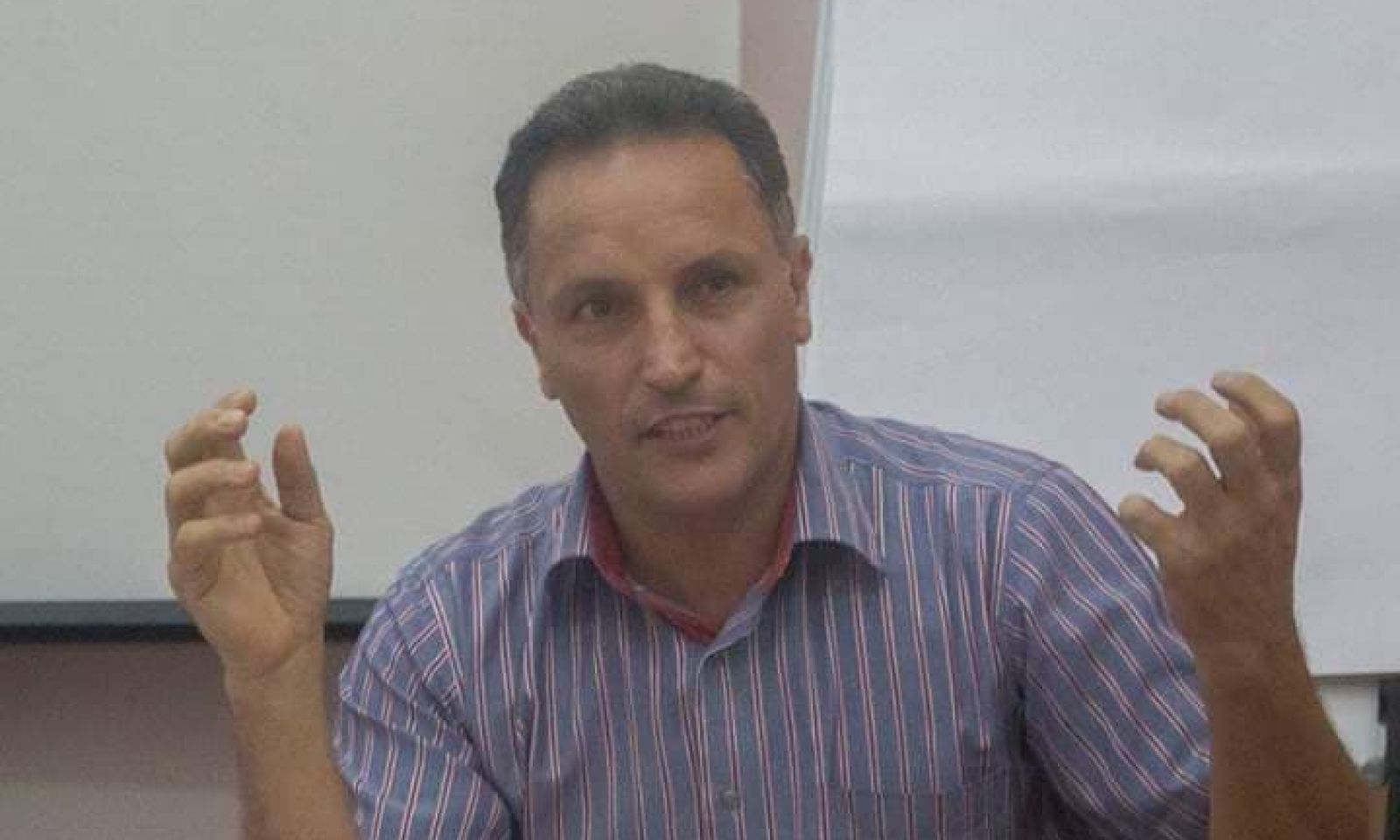 "الجديد" للمركزي ووزارة الاقتصاد : أيهما أكثر أهمية ؟ توريد إطارات السيارات أو توريد عصائر بــ25 مليون يورو