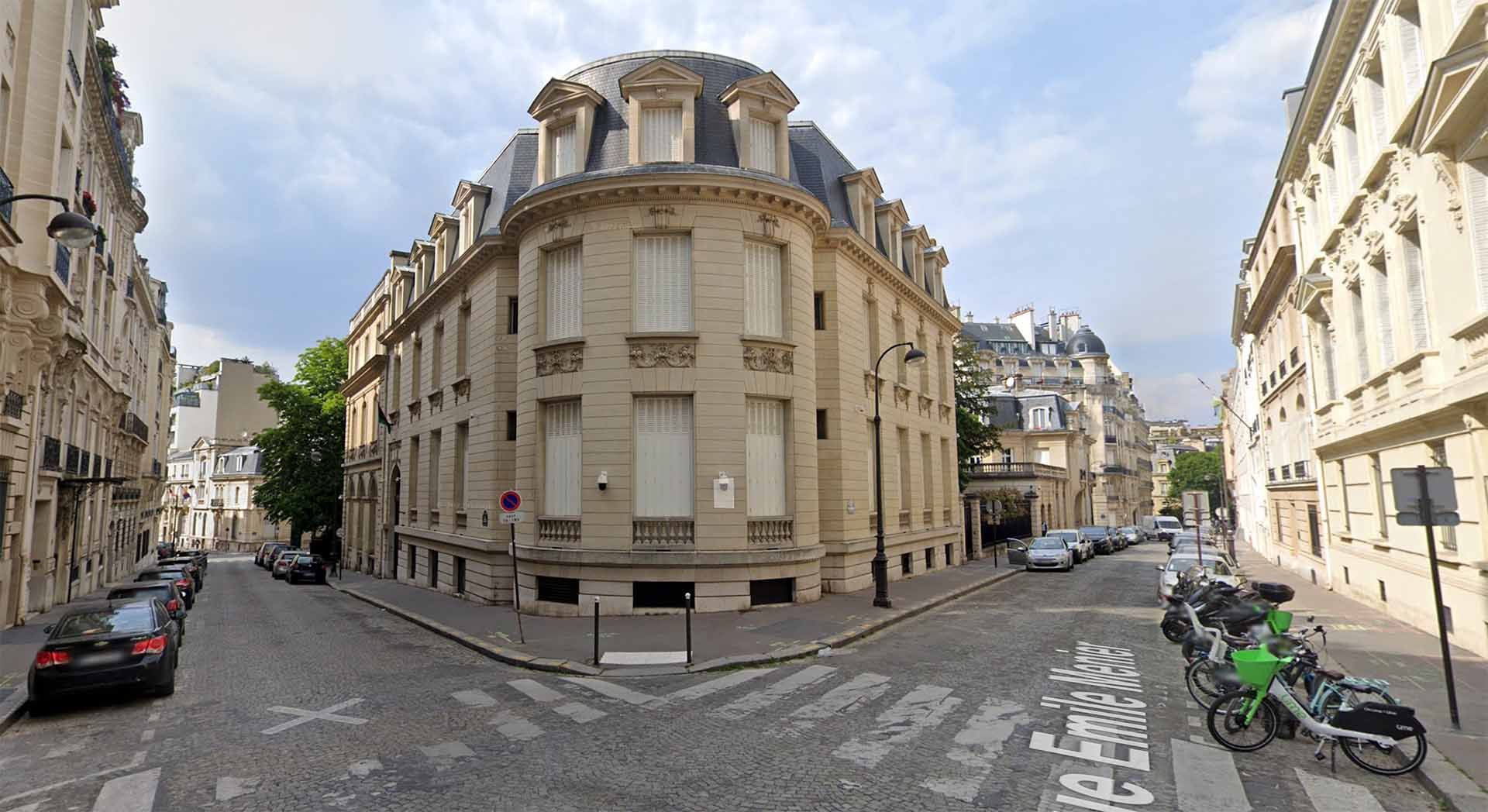 السفارة الليبية في باريس