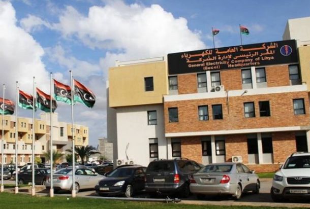 الصراعات السياسية تهدد أنتاج النفط الليبي