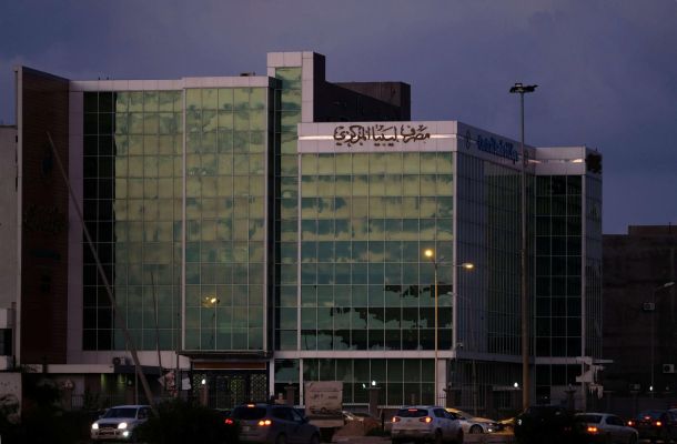 "صنع الله" يعقد اجتماعًا لمتابعة سير الأعمال بالمؤسسة