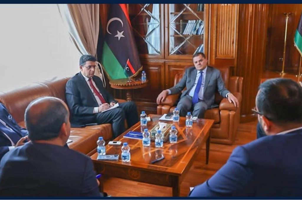 حبارات يكتب: توضيح مهم للغاية حول رفض الحكومة لتعزيز قيمة الدينار