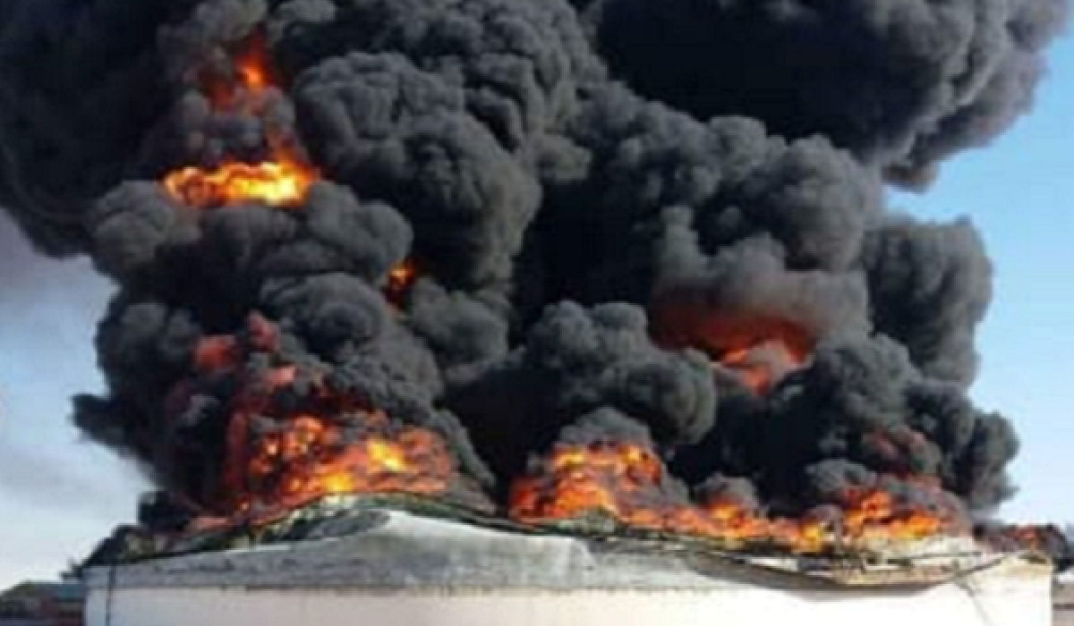 انهيار الخزان الثاني بميناء رأس لانوف النفطي