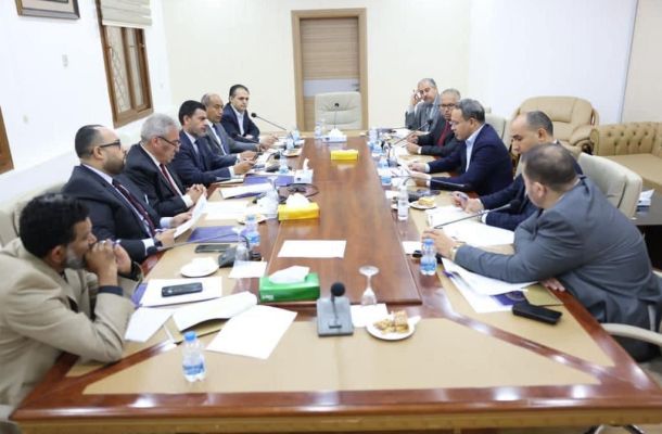 "الدبيبة" يبحث مع قبيلة العواقير الظروف الصعبة التي يعانيها المواطنين في الحدود الليبية المصرية