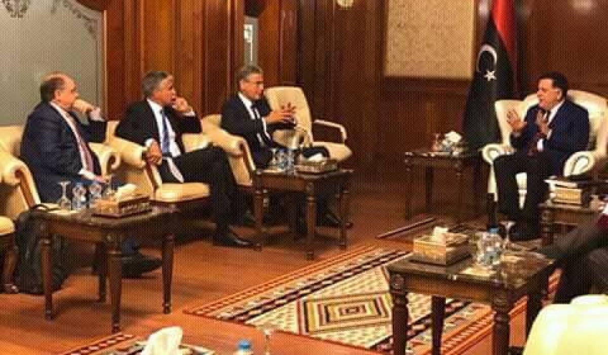 السراج يناقش مستجدات الملف الاقتصادي مع نائب رئيس البنك الدولي