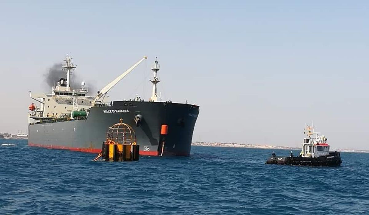 ميناء الزاوية النفطي: تفريغ شُحنتين من وقود البنزين والديزل