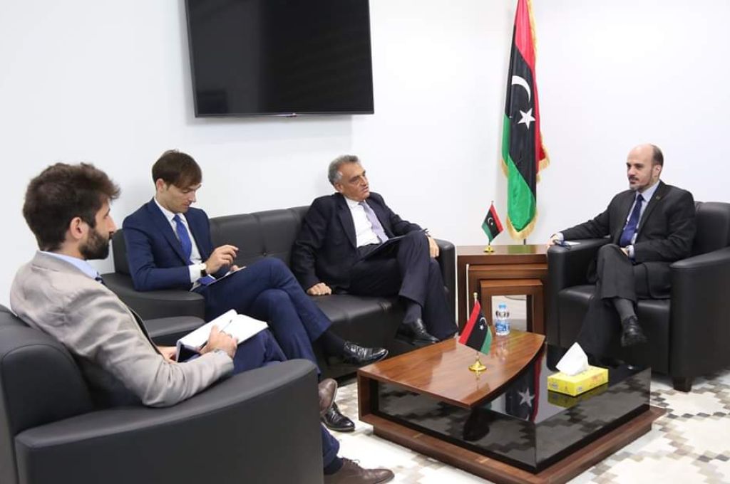 "بومطاري" يجتمع مع مجلس إدارة شركة الحديد والصلب لمناقشة المشاكل التي تواجه الشركة