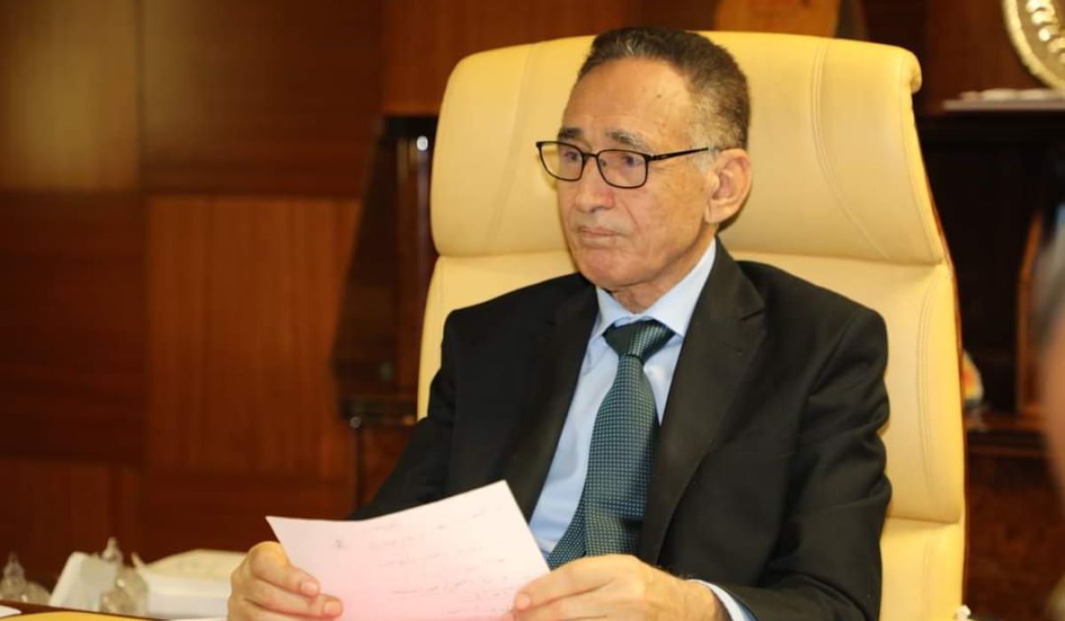 الحويج يشدد على ضرورة تحديد أسعار السلع الأساسية