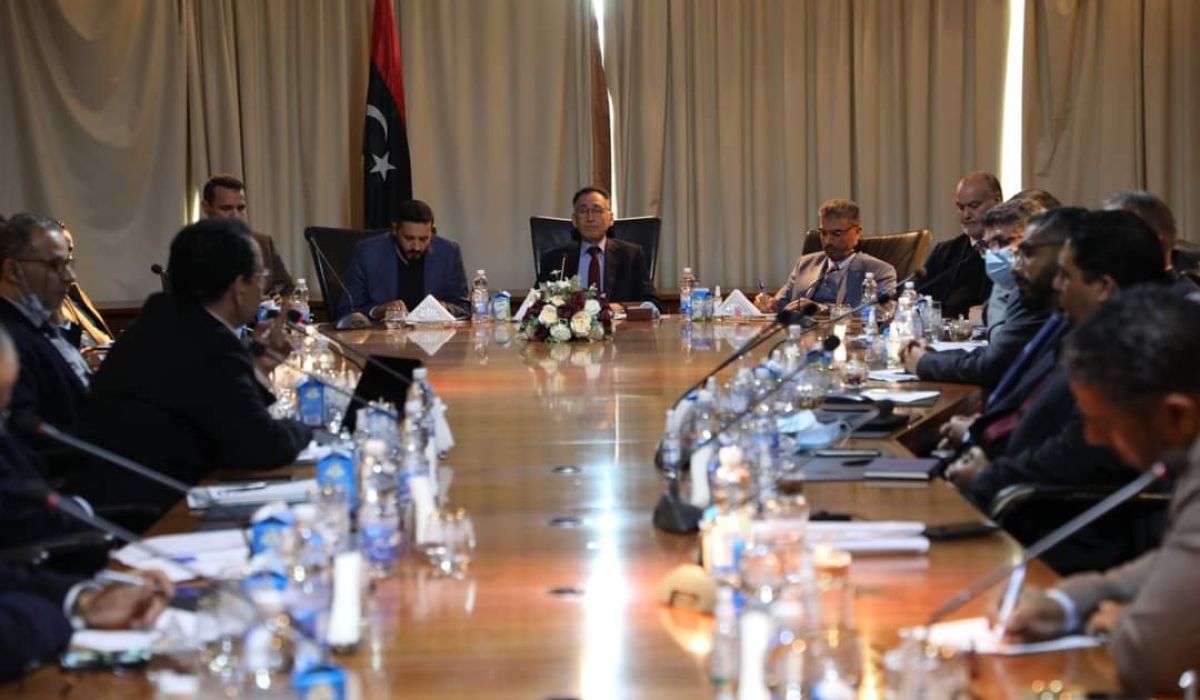 "الحويج" يناقش كيفية تفعيل وتطوير قطاعات الاستثمار والمشروعات وأساليب التمويل