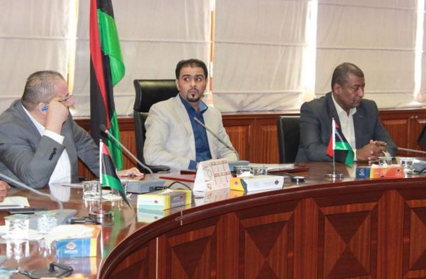 المؤقتة ترحب بتسلم المؤسسة النفطية التابعة لها للحقول والموانئ النفطية