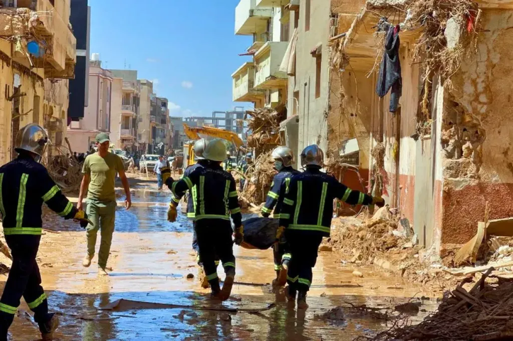 بالتعاون مع الوطنية للنفط توتال إينيرجيز الفرنسية تدعم مدينة درنة
