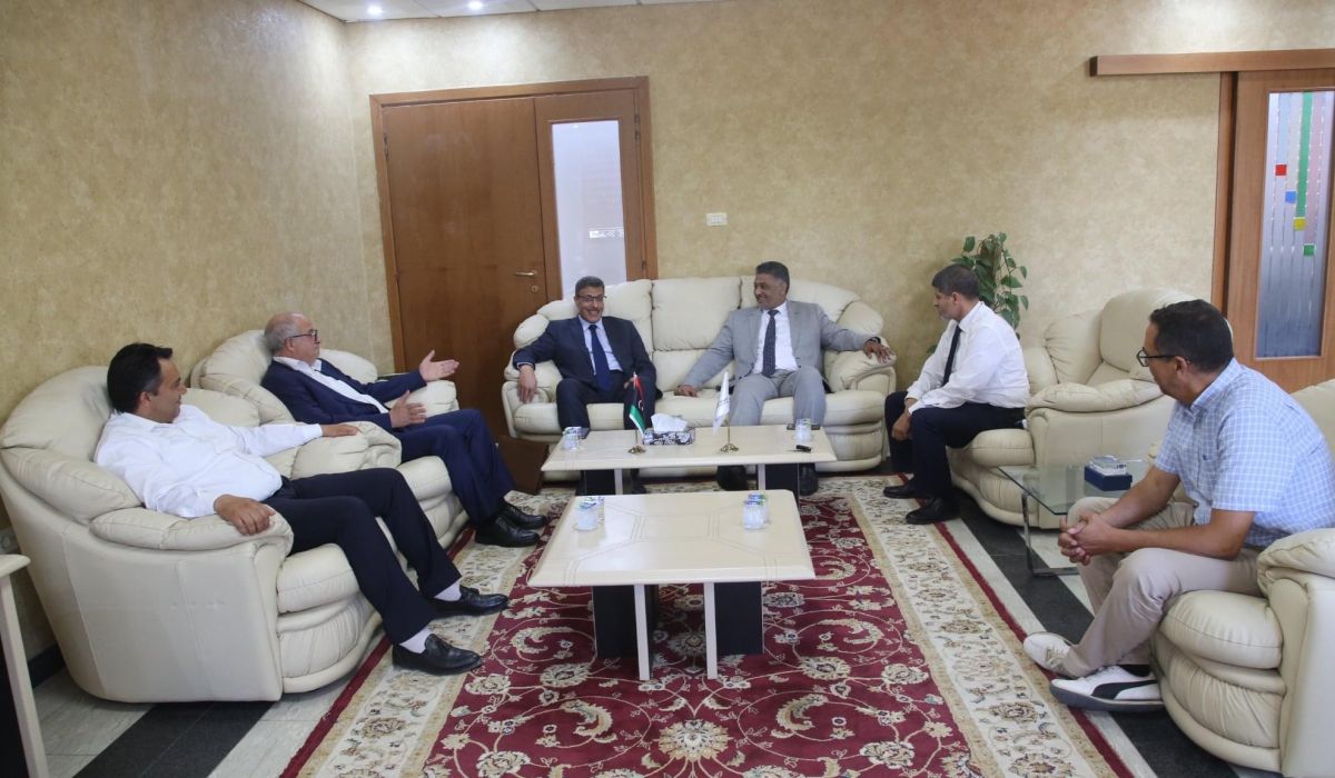 "العبدلي" يبحث سُبل التعاون المشترك مع الشركة التونسية للكهرباء والغاز