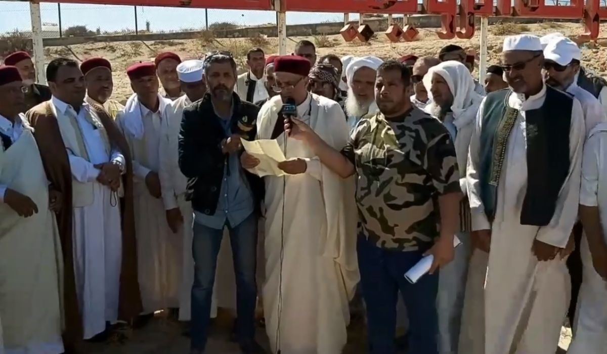 مشائخ وأعيان المنطقة الشرقية يعلنون من ميناء الزويتينة "إعادة فتح النفط"