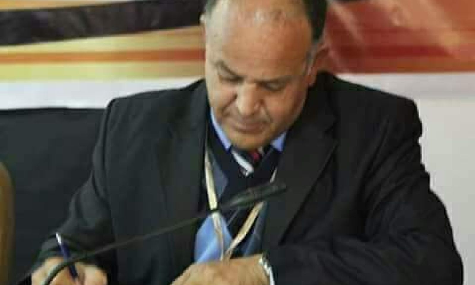 أبوبكر أبو القاسم : الدولار يكسر حاجز4.5 ويكسر معه الخرافات والأوهام