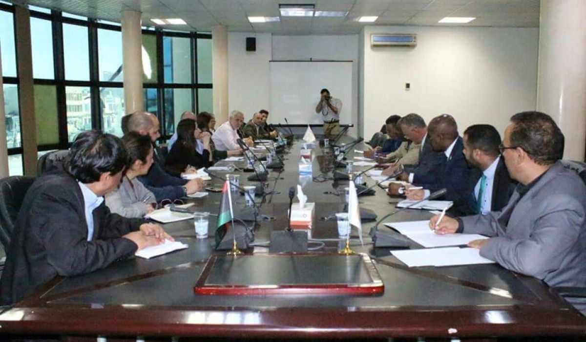 وزير العمل يجتمع مع وفد المنظمة الدولية للهجرة بطرابلس