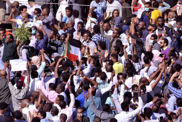 أبو سنينة : الاعتماد على النفط هو الذي يهدد الحياة في ليبيا