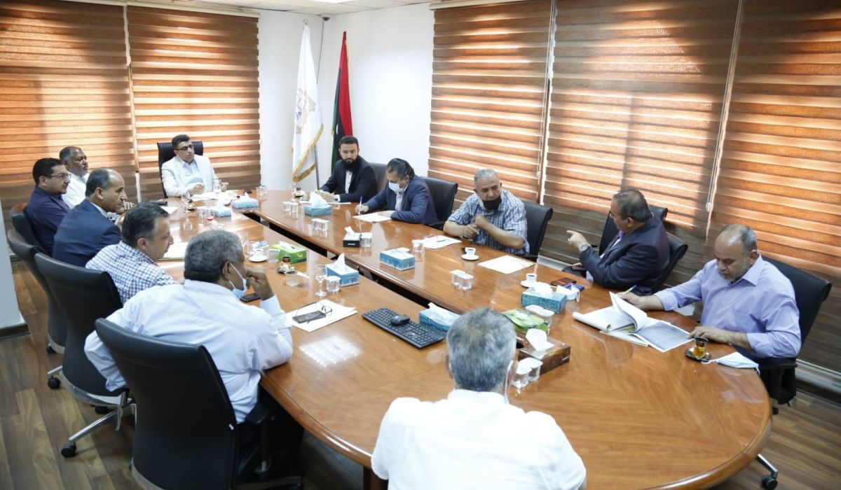 خالد شكشك يبحث مع وزير المالية عددا من القضايا التي تخص الوزارة