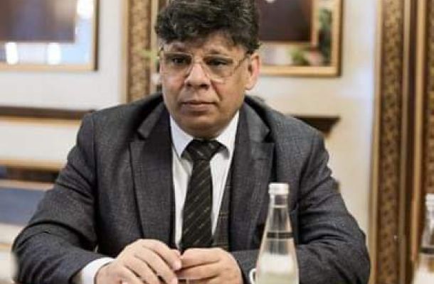 خاص.. "حسني بي" يفصح لصدى خلفيات طلب الوحدة الوطنية الدعم من البنك الدولي