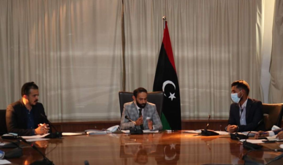 وزارة الاقتصاد والتجارة تعقد اجتماعاً لمساهمة في رفع مستوى أداء مكاتب الإعلام