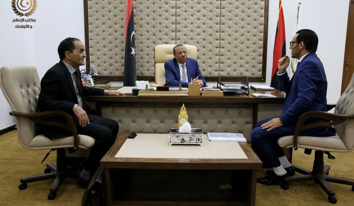 عبدالله الثني يجتمع مع الهيئة العامة للاتصالات والمعلوماتية