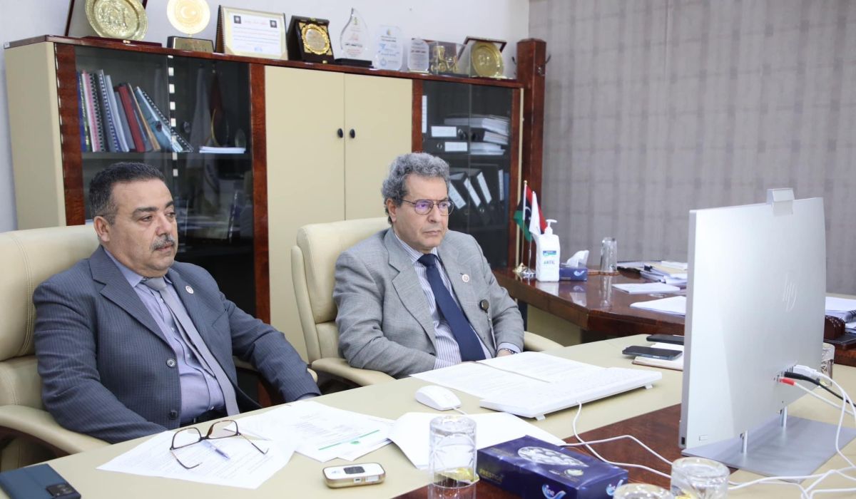 "عون" يناقش الطرق المستقبلية للطاقة المستدامة