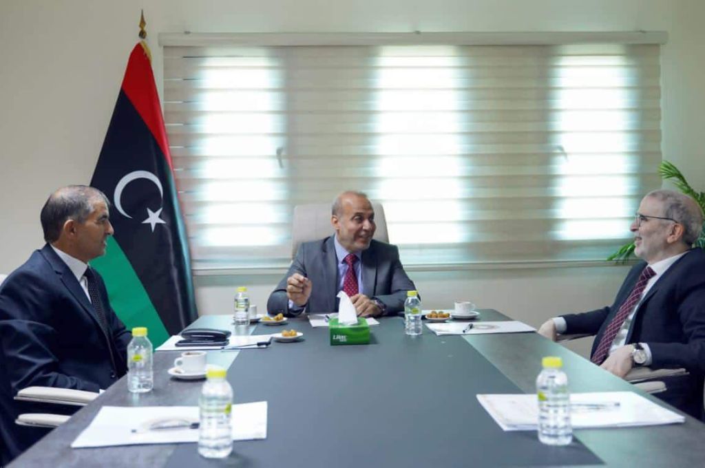 حسني بي: الإنتخابات ستعطي دفعة اقتصادية وسترفع من سعر صرف الدينار الليبي مقابل الدولار وستساهم في توحيد المركزيين