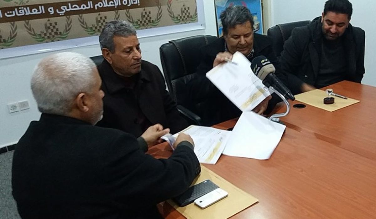 بلدية طبرق توقع عقدا لصيانة وتشغيل محطات الصرف الصحي بالمدينة