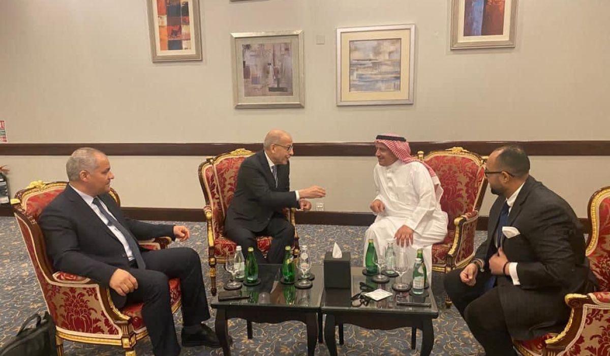 "الكبير" يُتابع مع صندوق النقد العربي تداعيات الأزمة المالية العالمية على اقتصاديات الدول العربية.. وعدة مواضيع