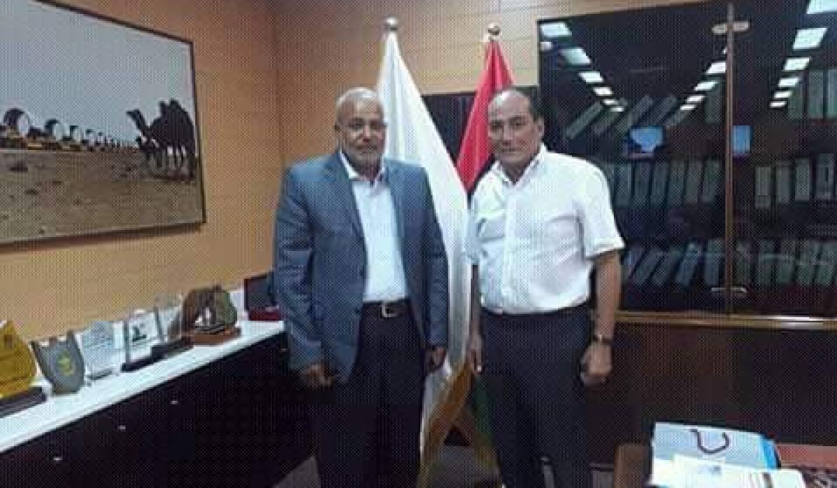 اجتماع لمناقشة مشكلة نقص المياه في تازربو ومنح فرص عمل لشباب المنطقة